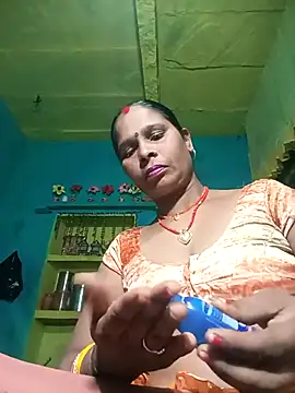 Snapshot of Rt_shreya chatting on December 5, 2025, 4:03 pm Rt shreya online show from December 5, 2025, 4:03 pm