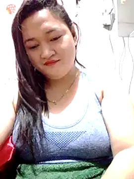 sweetannie13 online show from February 15, 2026, 7:54 pm