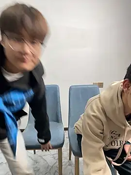 KK-cuteboy online show from November 7, 2025, 10:04 am