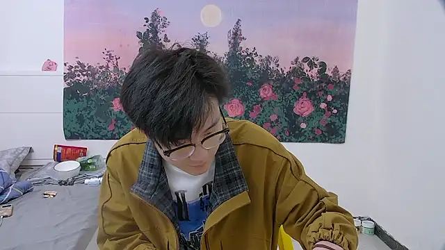 KK-cuteboy online show from April 23, 2026, 5:41 am