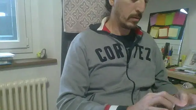 Kawayleo online show from October 31, 2025, 9:54 am