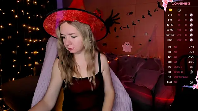 Snapshot of Evaa_Braunn chatting on October 27, 2025, 2:04 am Evaa Braunn online show from October 27, 2025, 2:04 am