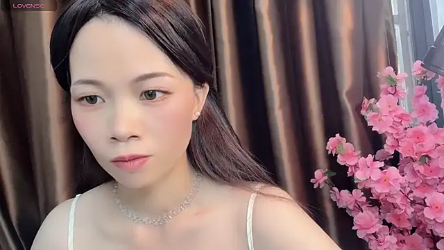 Snapshot of Lynnalltop-165-KeKe chatting on October 14, 2025, 7:42 am Lynnalltop-165-KeKe online show from October 14, 2025, 7:42 am