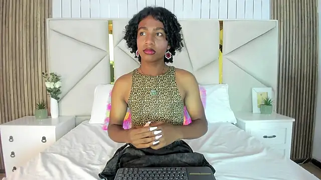 Snapshot of rebeca_brown_ chatting on October 9, 2025, 12:14 pm rebeca brown online show from October 9, 2025, 12:14 pm