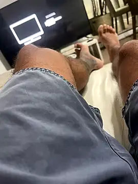 Snapshot of DrDreAu chatting on October 23, 2025, 10:47 am DrDreAu online show from October 23, 2025, 10:47 am