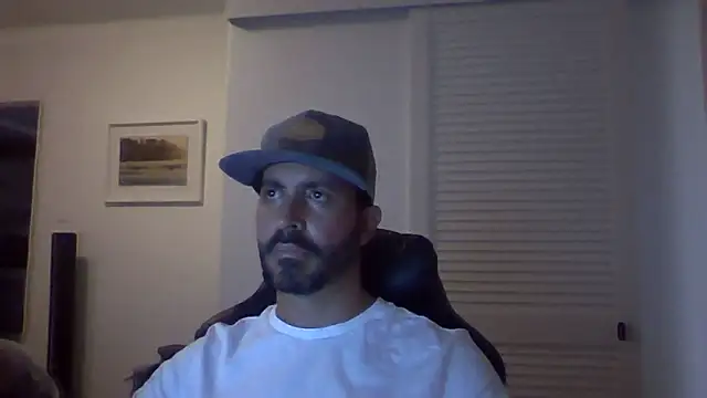 Snapshot of DrDreAu chatting on November 1, 2025, 3:52 am DrDreAu online show from November 1, 2025, 3:52 am