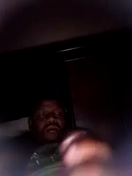 Snapshot of Thaps_deDick chatting on June 18, 2026, 12:22 am Thaps deDick online show from June 18, 2026, 12:22 am