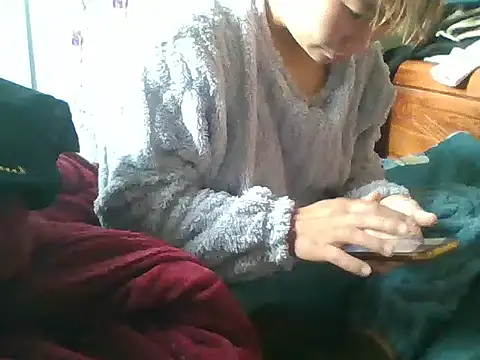 Snapshot of Zerin_nova chatting on December 2, 2025, 12:27 am Zerin nova online show from December 2, 2025, 12:27 am