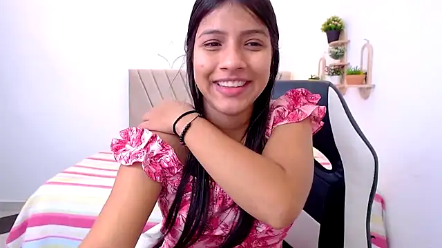 Snapshot of zara_cute chatting on May 14, 2026, 12:12 pm zara cute online show from May 14, 2026, 12:12 pm