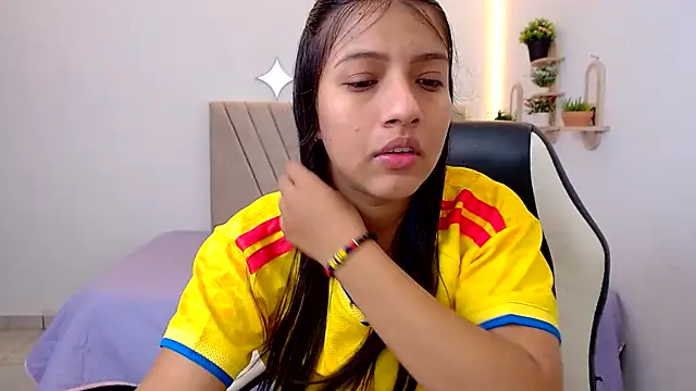 zara cute online show from June 27, 2026, 12:22 pm