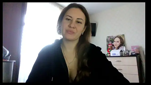 MeadowEyes online show from December 22, 2025, 8:33 am