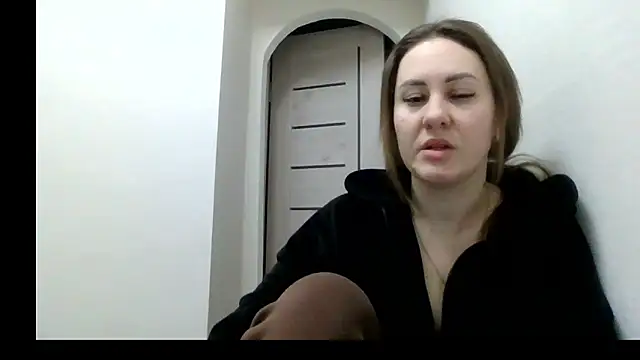MeadowEyes online show from February 3, 2026, 11:54 pm