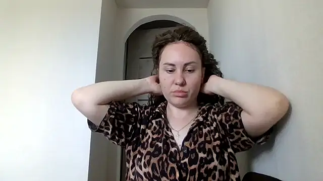 MeadowEyes online show from May 26, 2026, 7:59 am
