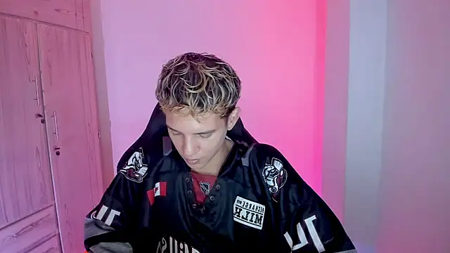 tylernova online show from February 7, 2026, 3:43 am