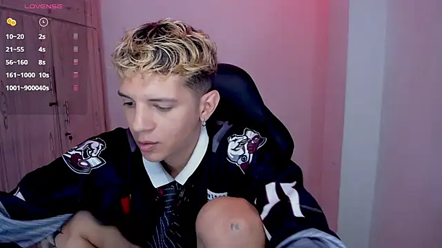 tylernova online show from March 3, 2026, 3:45 am