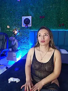 Snapshot of Kiaraa88 chatting on May 27, 2026, 8:28 pm Kiaraa88 online show from May 27, 2026, 8:28 pm