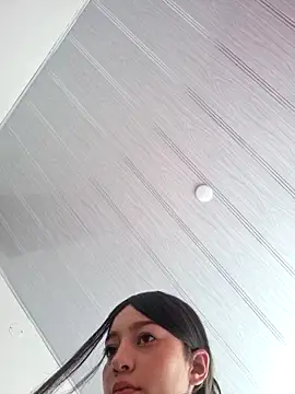   Lorelain   online show from October 25, 2025, 4:13 pm