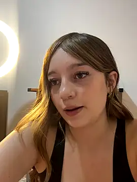   Lorelain   online show from December 19, 2025, 1:12 am