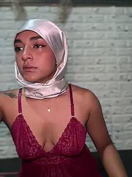 Snapshot of CelestSkyy chatting on April 4, 2026, 11:02 pm CelestSkyy online show from April 4, 2026, 11:02 pm