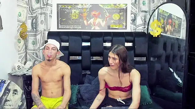 Snapshot of Pride_couple chatting on November 16, 2025, 11:21 pm Pride couple online show from November 16, 2025, 11:21 pm