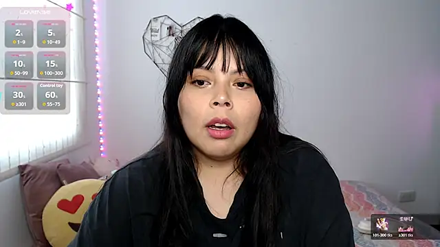 EllieMoonX online show from June 1, 2026, 9:49 pm