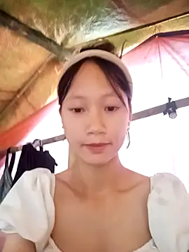 minachao- online show from October 25, 2025, 2:19 am