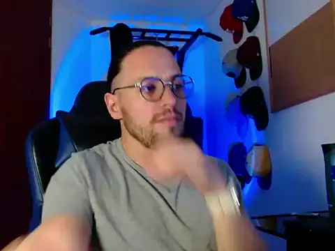 kurt xx online show from November 18, 2025, 1:33 am