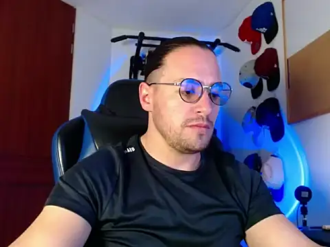 kurt xx online show from November 24, 2025, 3:34 pm