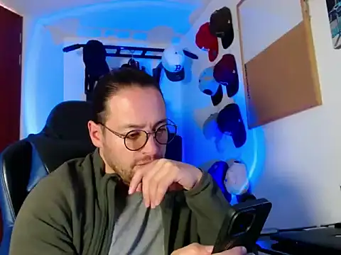 kurt xx online show from December 14, 2025, 1:27 pm