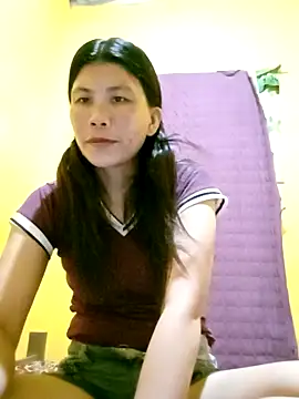 GentlePearl Palangga online show from November 24, 2025, 12:10 am