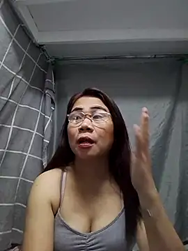 Snapshot of erma_joy chatting on May 9, 2026, 10:15 pm erma joy online show from May 9, 2026, 10:15 pm
