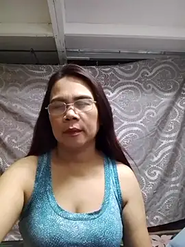 Snapshot of erma_joy chatting on June 1, 2026, 10:28 am erma joy online show from June 1, 2026, 10:28 am