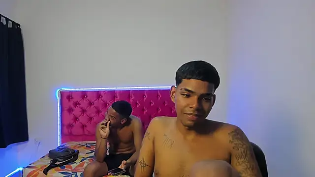 isaac master77 online show from March 31, 2026, 9:37 pm