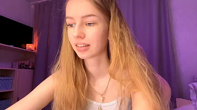 LunaCrave online show from February 26, 2026, 5:12 pm