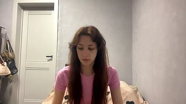 WildPeachh online show from October 23, 2025, 6:06 pm