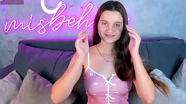 Snapshot of Renesmy_Black chatting on October 24, 2025, 12:41 am Renesmy Black online show from October 24, 2025, 12:41 am