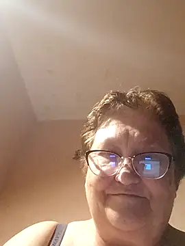 Katherine735 online show from May 23, 2026, 11:31 pm