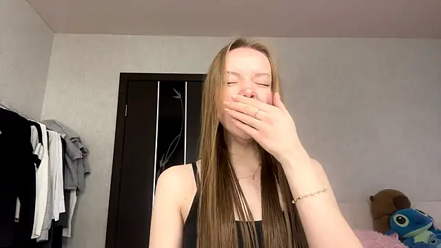 Snapshot of AntoniaMoravick chatting on November 14, 2025, 7:18 am AntoniaMoravick online show from November 14, 2025, 7:18 am