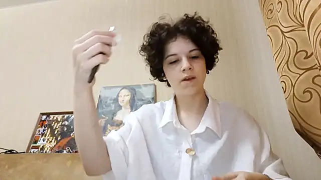 JesseniaHanney online show from October 18, 2025, 8:04 am