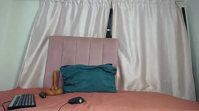 Snapshot of Kelly-001 chatting on April 13, 2026, 6:46 pm Kelly-001 online show from April 13, 2026, 6:46 pm