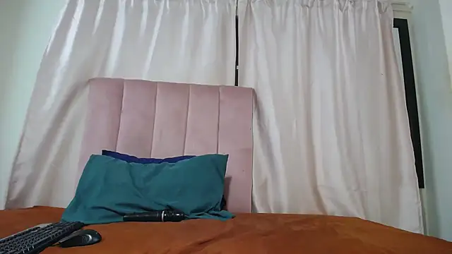 Snapshot of Kelly-001 chatting on April 15, 2026, 7:58 pm Kelly-001 online show from April 15, 2026, 7:58 pm