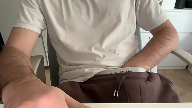 Snapshot of matrixx_9 chatting on November 6, 2025, 1:01 pm matrixx 9 online show from November 6, 2025, 1:01 pm