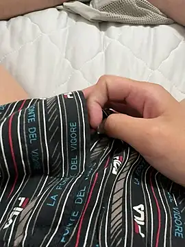 Snapshot of haruki_18old chatting on October 9, 2025, 2:15 pm haruki 18old online show from October 9, 2025, 2:15 pm