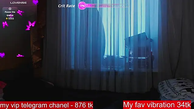 ArianaLight online show from November 18, 2025, 1:04 pm