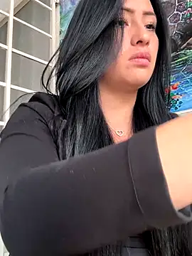 Snapshot of saris_moon chatting on October 16, 2025, 4:52 pm saris moon online show from October 16, 2025, 4:52 pm