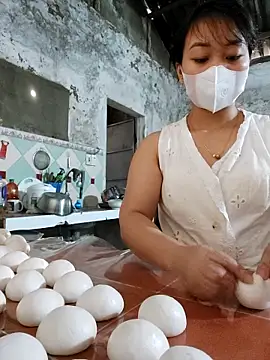 Snapshot of VenusCara99 chatting on October 29, 2025, 2:58 am VenusCara99 online show from October 29, 2025, 2:58 am