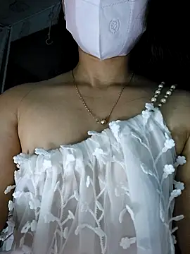 Snapshot of VenusCara99 chatting on October 29, 2025, 5:25 pm VenusCara99 online show from October 29, 2025, 5:25 pm