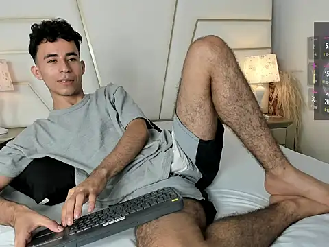 Zahir Ashar online show from November 1, 2025, 11:23 am