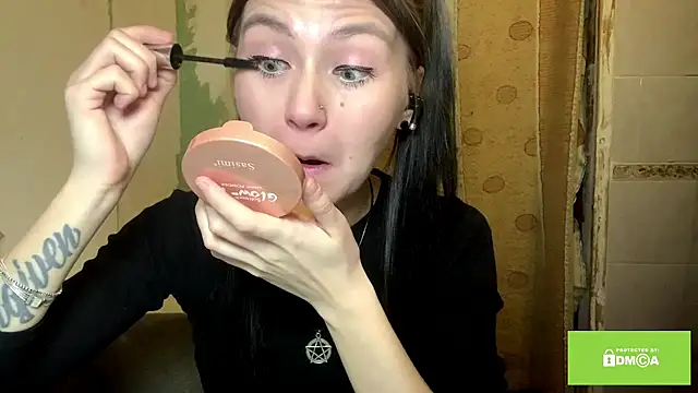 Snapshot of ArianeBhayani chatting on November 16, 2025, 9:20 pm ArianeBhayani online show from November 16, 2025, 9:20 pm