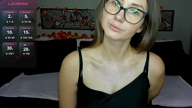 NikkiKiss   online show from November 2, 2025, 2:25 am